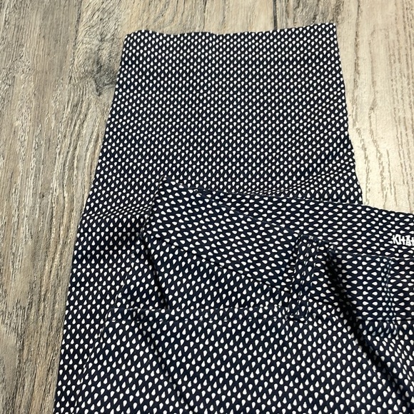 Khakis by GAP, Slim City, Navy and White Print, size 6 regular, inseam 25” - Picture 2 of 10